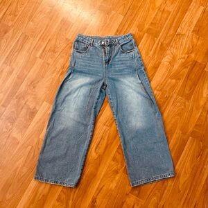 High rise light wash jeans with wide leg